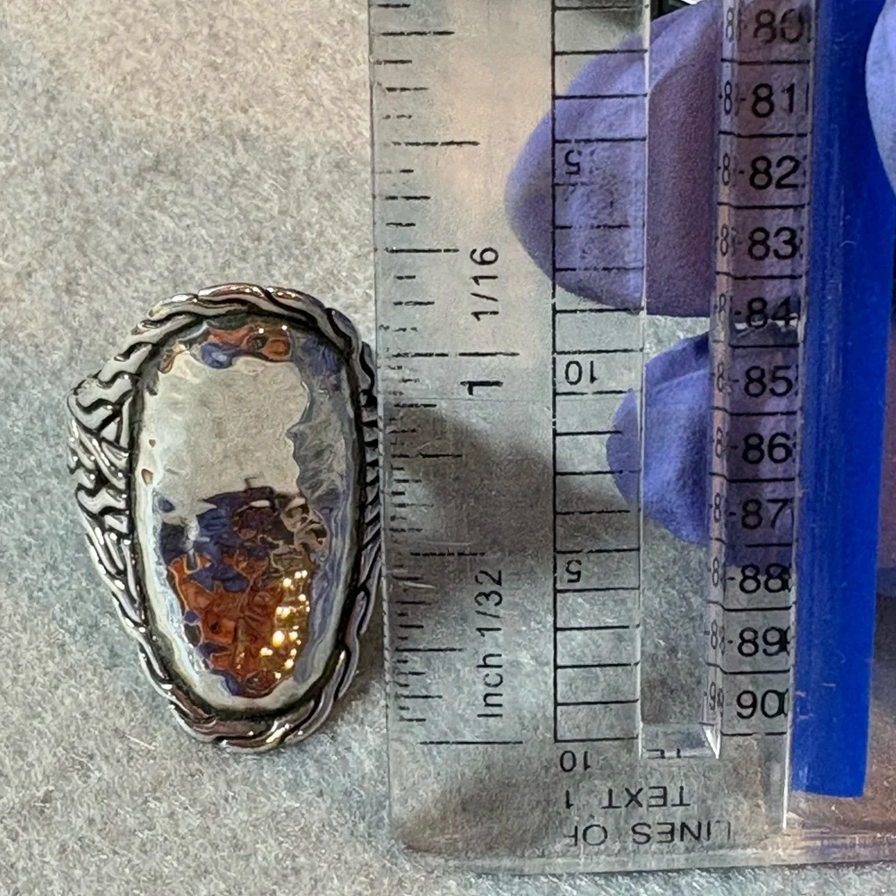 John Hardy Polished Hammered Silver Saddle Ring - Picture 7 of 8